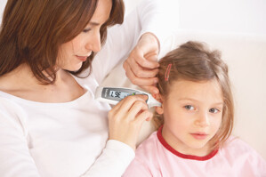 Nhiệt kế hồng ngoại loại nào tốt Omron Microlife Medisna Laica Combi