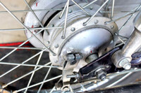 Những điều cần biết về phanh cơ (tang trống) trên xe máy