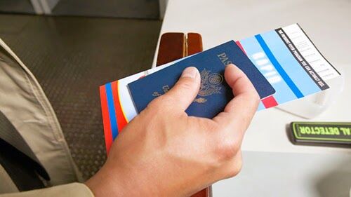 Những sách vở cần thiết sẵn sàng khi lên đường máy bay