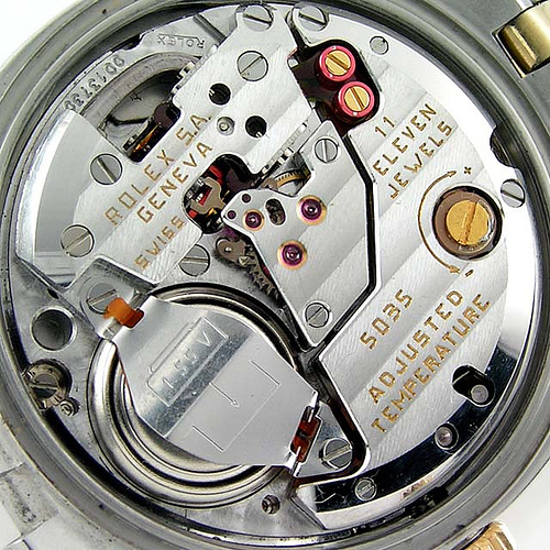 Những lỗi thường gặp ở đồng hồ quartz và cách xử lý