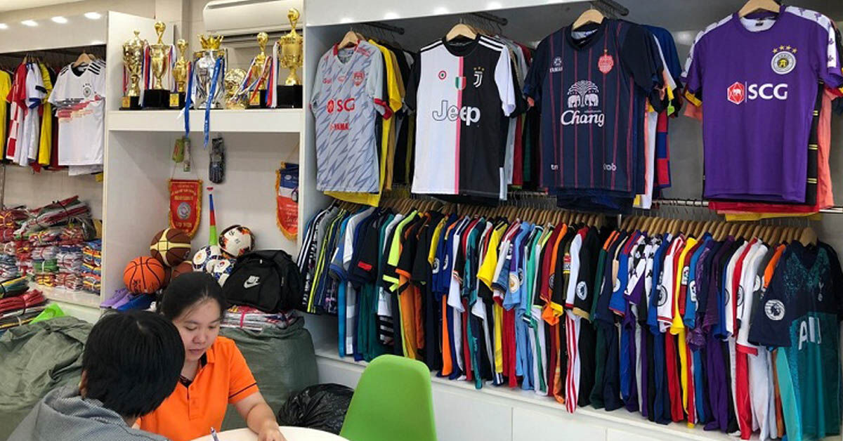 Những lưu ý khi chọn địa chỉ mua áo bóng đá tại Hà Nội
