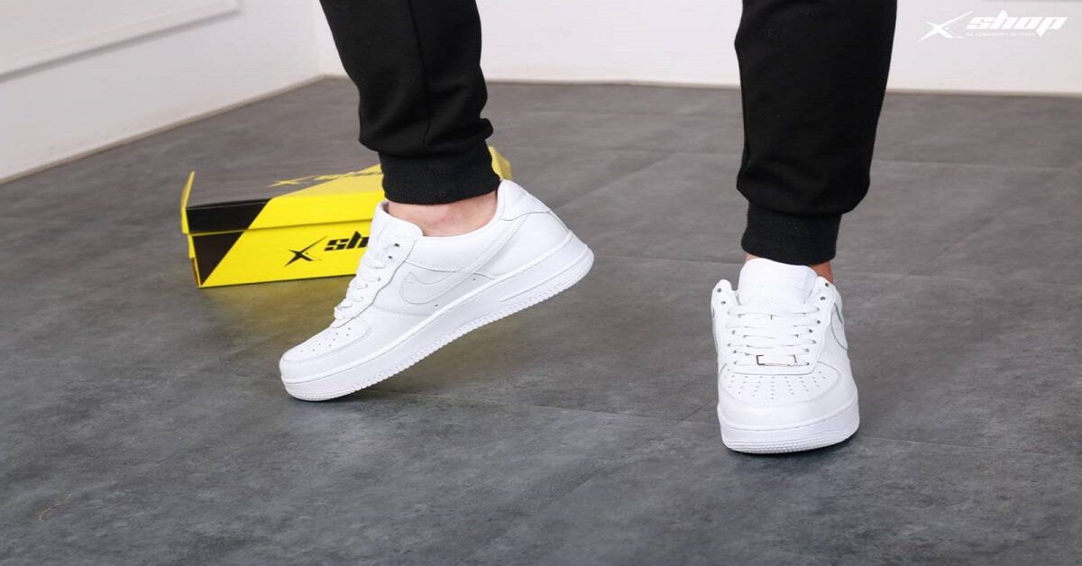 Những mẫu giày nam trắng được mong đợi nhất 2021