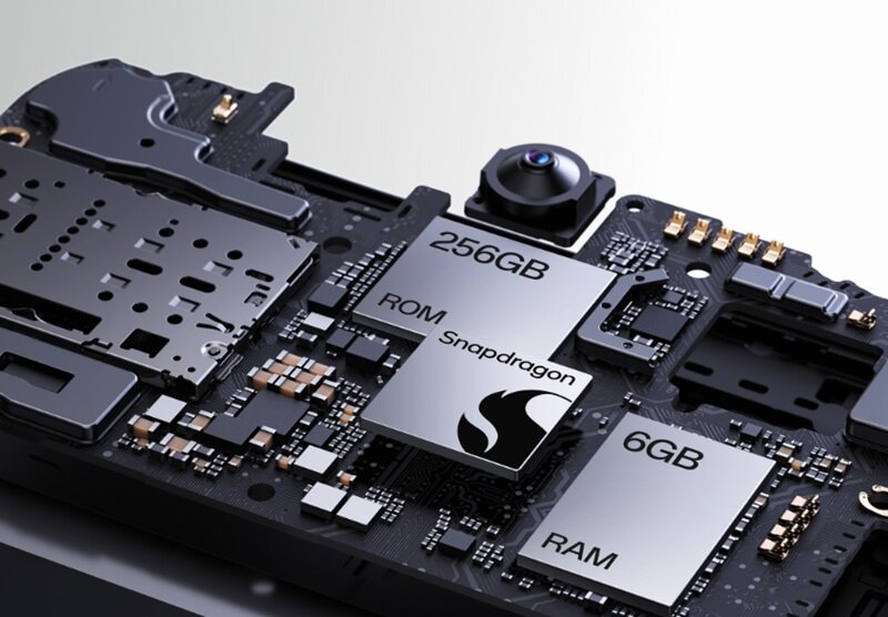 Điện thoại giá 3,99 triệu đồng gây sốc vì giống iPhone 17, pin tới 6100 mAh