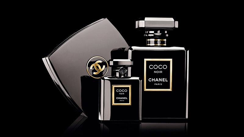 Nước hoa nữ Chanel Coco Noir - hương hoa cỏ, gỗ và xạ hương đầy bí ẩn và quyến rũ