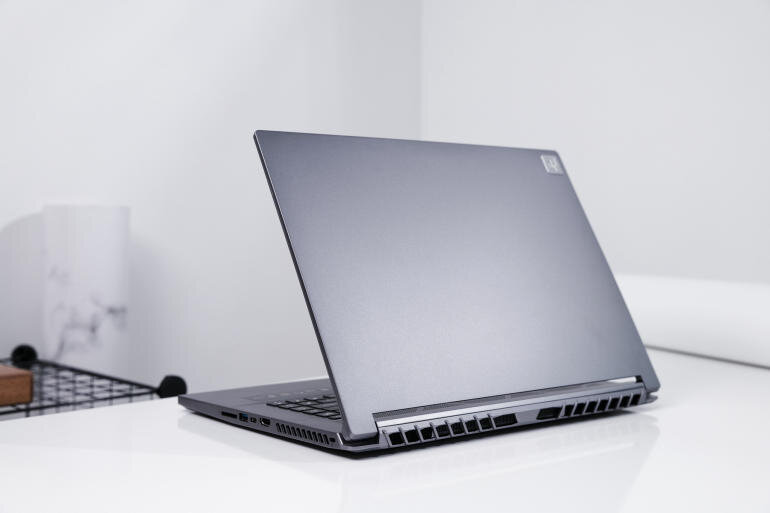 laptop triton 500 se