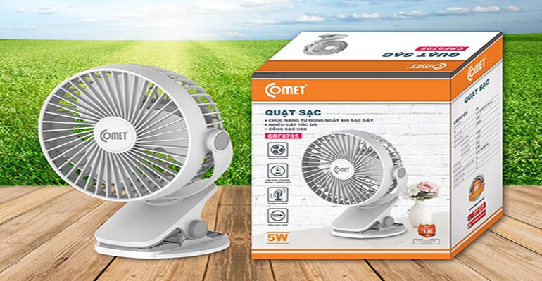 Quạt sạc điện Comet CRF0105 có trang bị cổng sạc USB hiện đại Quạt tích điện Comet