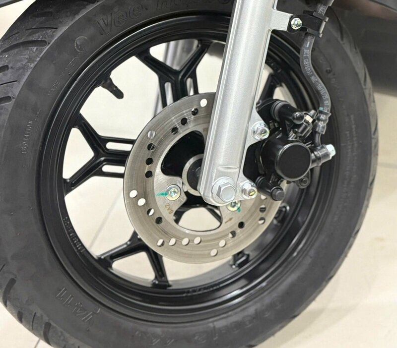 VinFast Evo Grand Lite giảm 16%, giá còn 16,7 triệu đồng, chạy tới 198 km/lần sạc