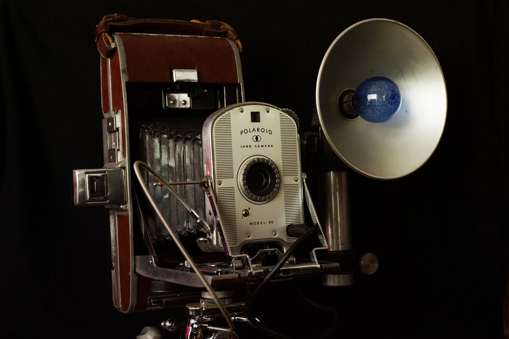 Một trong những chiếc máy ảnh phát minh bởi Edwin Land
