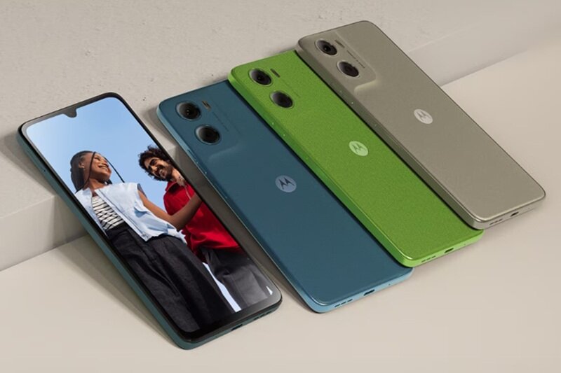 Loạt điện thoại Motorola pin trâu 7000 mAh, bền chuẩn quân đội, giá từ 2,89 triệu đồng