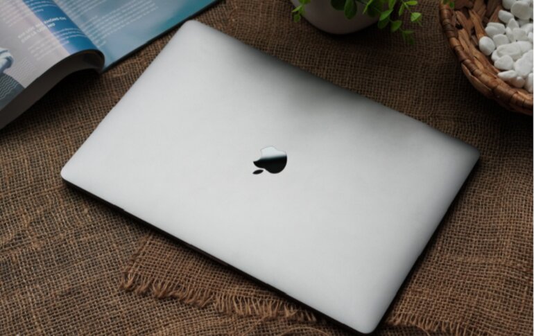 Macbook pro 2018 15 inch-1