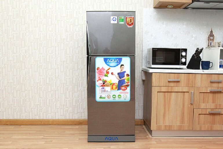 Tủ lạnh Aqua có thiết kế gọn gàng, bền bỉ