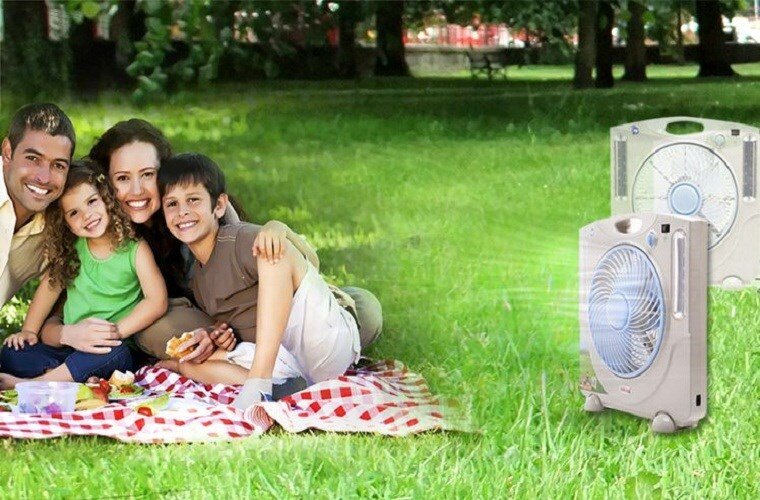 Quạt tích điện (quạt sạc) hãng nào tốt?