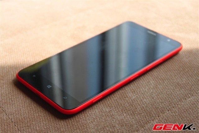 Đánh giá Lumia 1320: Phablet giá tốt, hiệu năng cao, camera trung bình