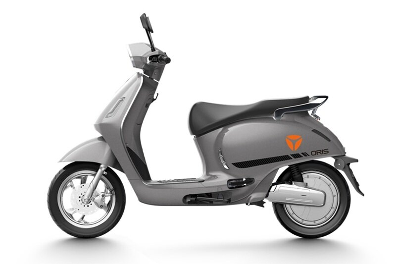 Xe máy điện Yadea Oris đẹp như Vespa, đi tới 90 km/lần sạc kèm trang bị thông minh bất ngờ!
