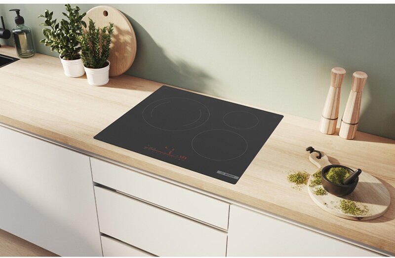 Bếp từ Bosch inverter 3 vùng nấu PIJ61RHB1E tiết kiệm điện, giá từ 14,3 triệu đồng