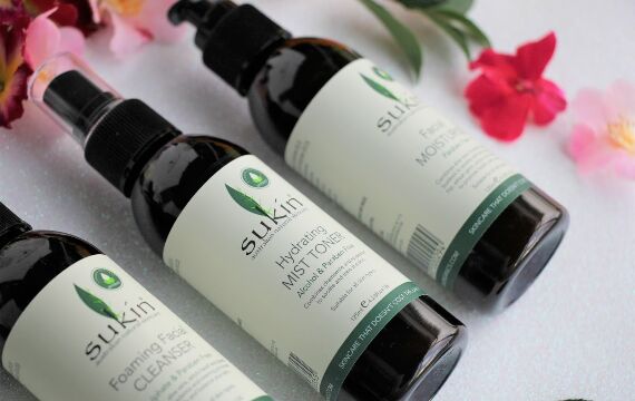 Review bộ mỹ phẩm trị mụn Sukin có tốt không, giá bao nhiêu, mua ở đâu?