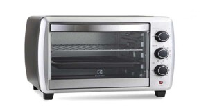 Review chi tiết về lò nướng Electrolux EOT30MXC