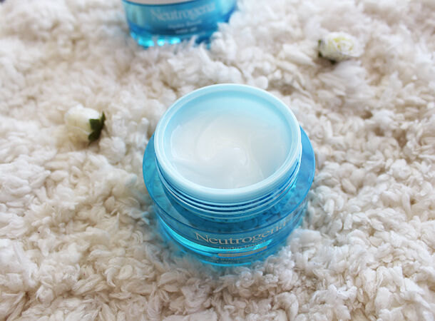 Review kem dưỡng ẩm Neutrogena Hydro Boost Water Gel
