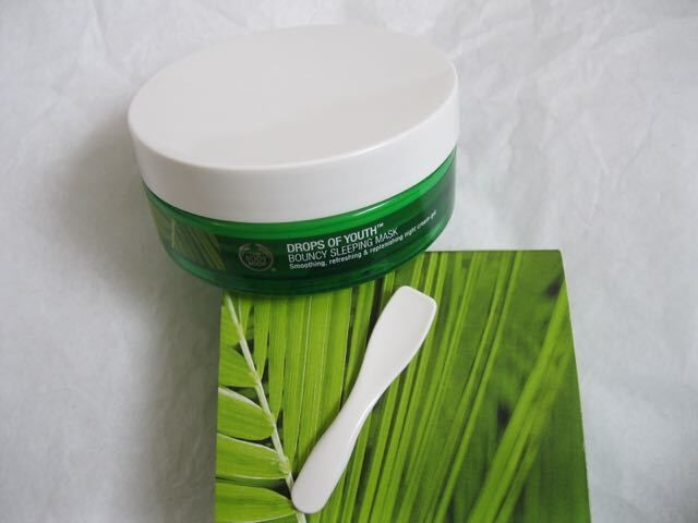Review mặt nạ ngủ The Body Shop Drops of Youth Bouncy Sleeping Mask