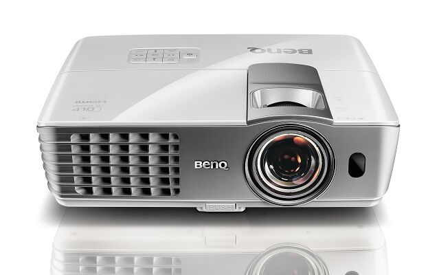 Review máy chiếu giải trí cự ly ngắn BenQ W1080ST