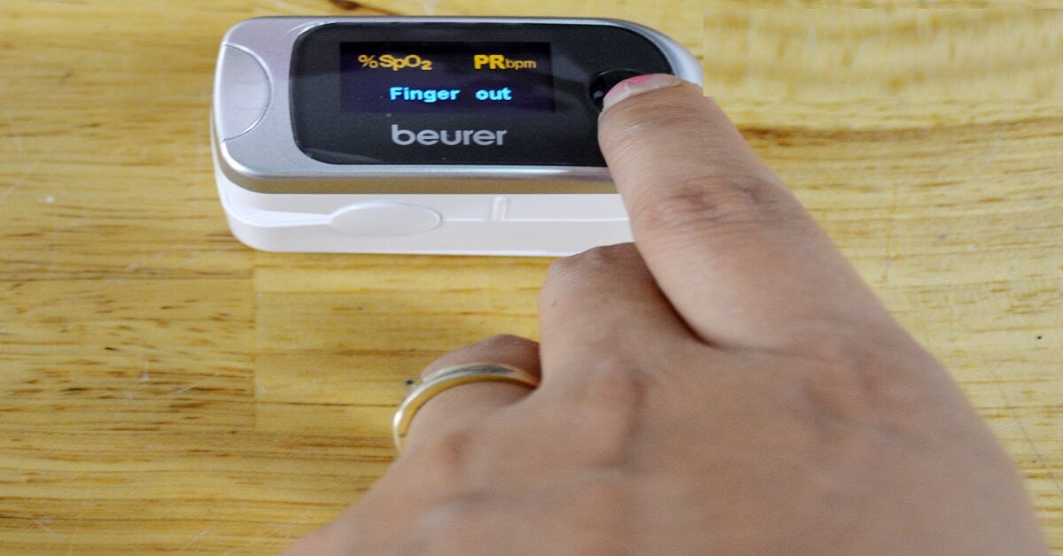 Review máy đo Spo2 Beurer PO4O