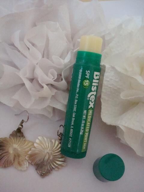 Review son dưỡng môi Blistex Medicated Mint Lip Balm