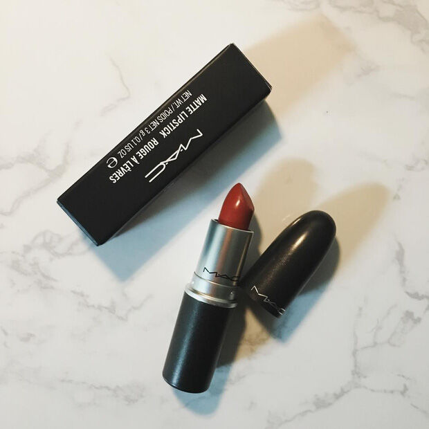 Review son MAC Matte Lipstick màu Chili đỏ ớt
