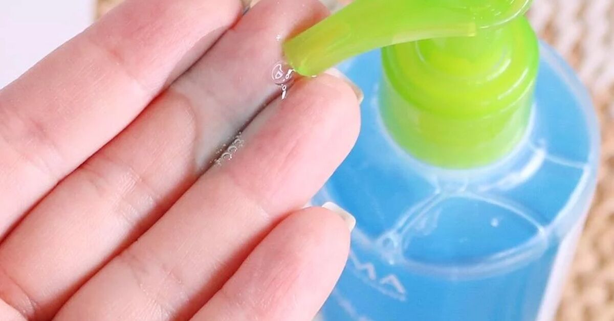 Review sữa rửa mặt Bioderma màu hồng và xanh hot nhất, sao nên rinh?