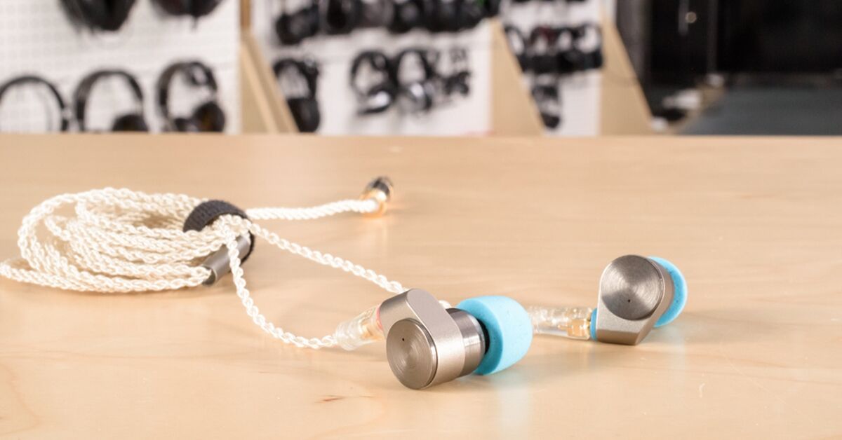 Review tai nghe in ear TIN Audio T2
