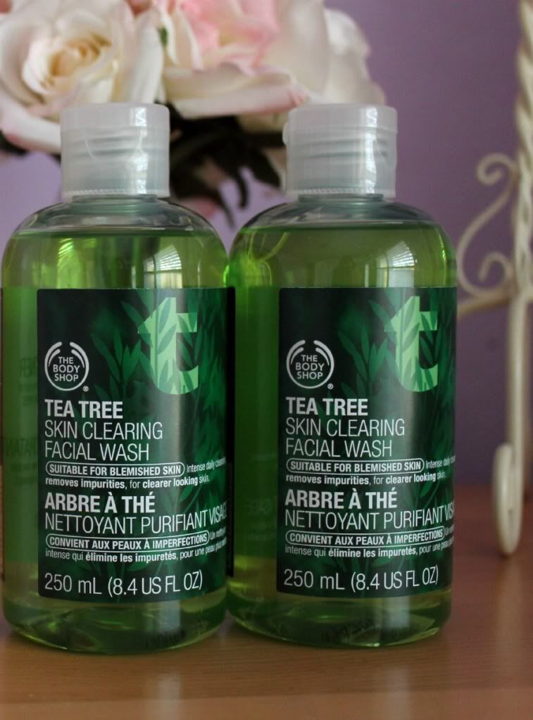 Review The Body Shop Tea Tree Skin Clearing Toner - Toner dành cho da mụn