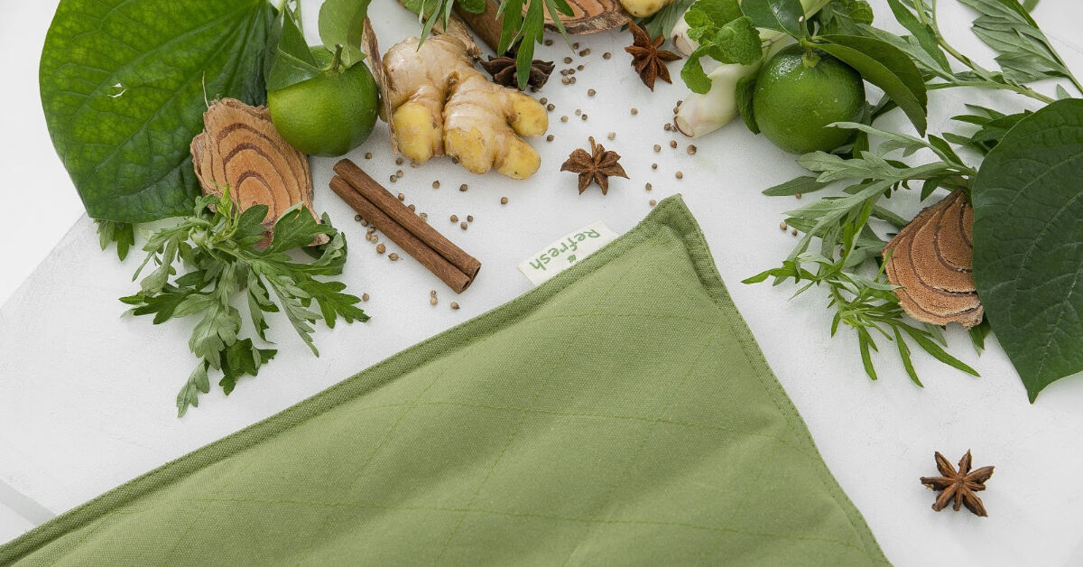 Review túi chườm thảo dược Hapaku xem có đáng mua không?