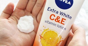 Review về sữa dưỡng thể Nivea dòng Extra White C&E Vitamin Lotion