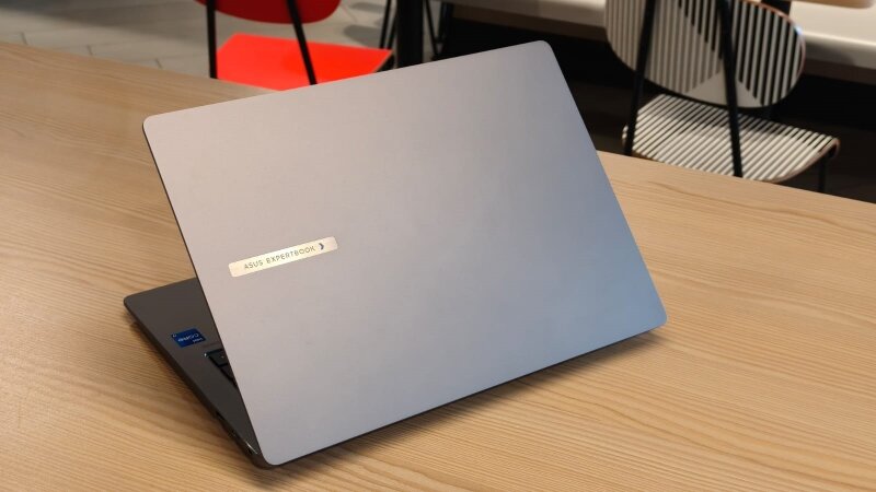 ASUS ExpertBook P3: Cỗ máy làm việc mạnh mẽ, bền bỉ cho giới tinh anh