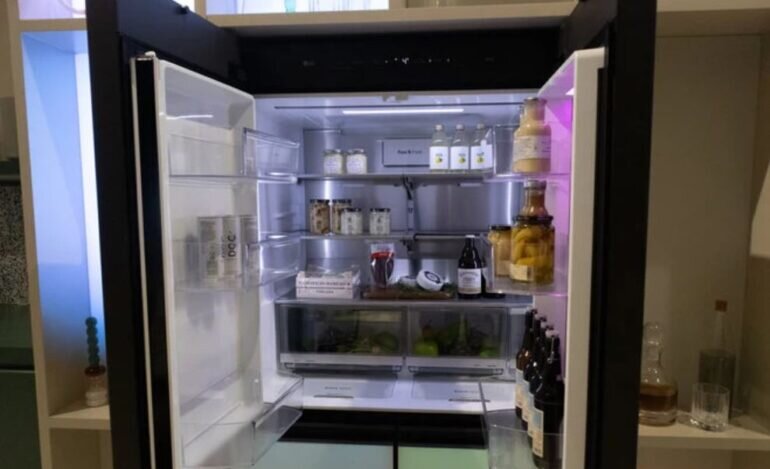 Siêu phẩm tủ lạnh LG MoodUP giá bạc triệu mới ra