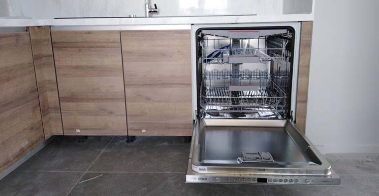 Trọng lượng của máy rửa bát Bosch có ảnh hưởng đến chất lượng máy không? Máy rửa bát Bosch