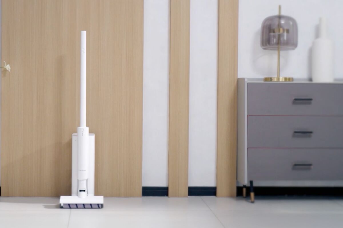 Sạch sâu mọi ngóc ngách với máy hút bụi không dây Panasonic MC-KC1W546