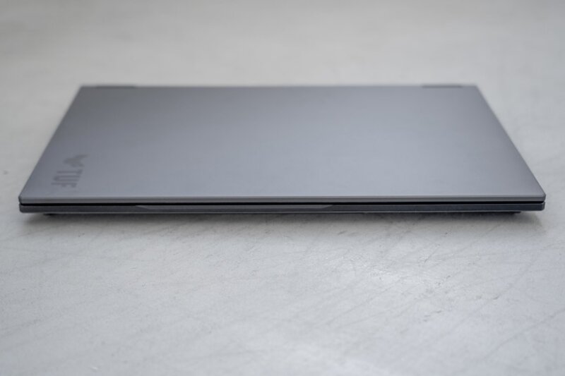 ASUS TUF Gaming A18 (2025): Quái vật 18 inch nhẹ nhất, giá tốt ngỡ ngàng
