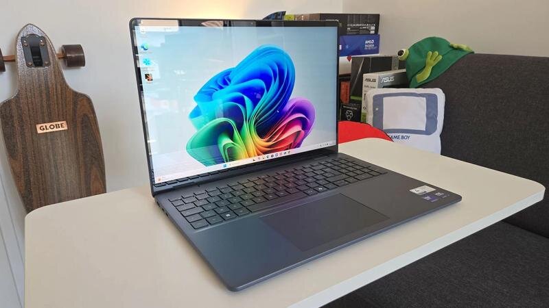 Dell 16 Plus 2 trong 1: Một lựa chọn tốt, nhưng vẫn thiếu một chút