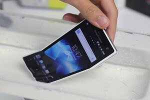 So sánh điện thoại di động giá rẻ Sony Xperia Acro S LT26w và Galaxy S Duos