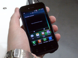 So sánh điện thoại di động Sony Xperia T3 và LG Optimus Sol E730