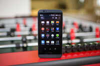 So sánh điện thoại di động Sony Xperia C3 Dual D2502 và HTC Desire 510