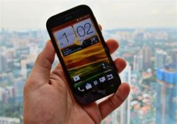 So sánh điện thoại di động Sony Xperia C3 Dual và điện thoại HTC Desire SV