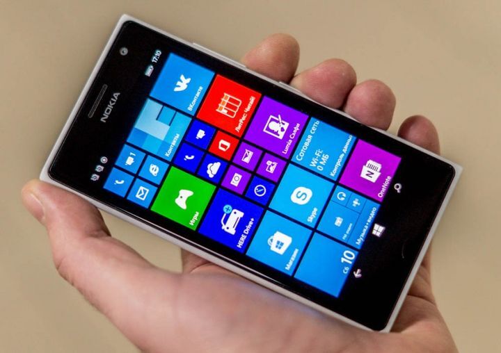 So sánh điện thoại di động Sony Xperia T3 và Lumia 730