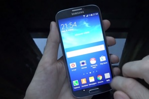 So sánh điện thoại di động Sony Xperia E4 E2115 và Samsung Galaxy S4 i9605