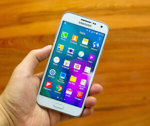 So sánh điện thoại di động Sony Xperia M2 Dual và Samsung Galaxy E5