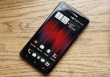 So sánh điện thoại di động Sony Xperia U và HTC Butterfly S