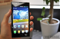 So sánh điện thoại di động điện thoại LG Optimus LTE2 và Sony Xperia TX LT 29i