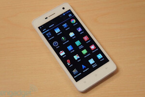 So sánh điện thoại di động Sony Xperia Z C6603 và Oppo Find Mirror