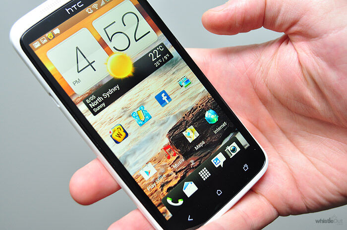 So sánh điện thoại di động Samsung Galaxy J5 và HTC One X