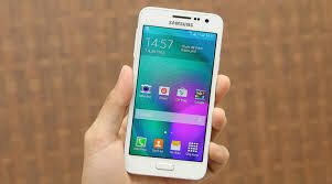 So sánh điện thoại di động Nokia Lumia 1320 và Galaxy A3 trong tầm giá dưới 4 triệu đồng